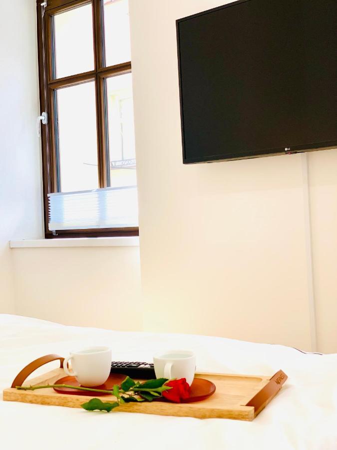 Apartament W Centrum Miasta Z Darmowym Parkingiem Dla Dwojga -Apartamenty Pod Zlotym Lwem Kłodzko Eksteriør billede